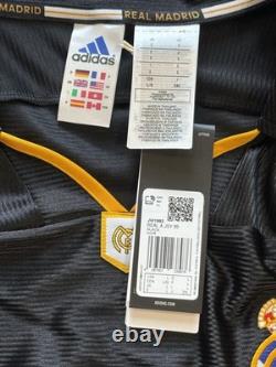 1999/00 Real Madrid Away Jersey #3 Roberto Carlos Large adidas reissue kit