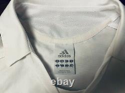 2005-2006 Iconic Real Madrid Home Soccer Jersey David Beckham Size XL