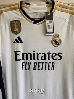 2023/2024 Real Madrid Authentic Home Jersey #7 VINI JR. Medium Player Issue
