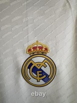 2023/2024 Real Madrid Authentic Home Jersey #7 VINI JR. Medium Player Issue