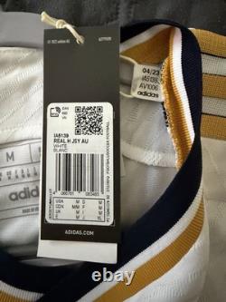 2023/2024 Real Madrid Authentic Home Jersey #7 VINI JR. Medium Player Issue