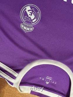 Adidas Real Madrid 16-17 Away Soccer Jersey Purple Large La liga Ronaldo Blank