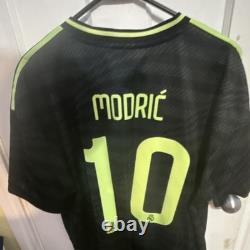 Adidas Real Madrid Modric 10 Soccer Jersey XL Black Yellow