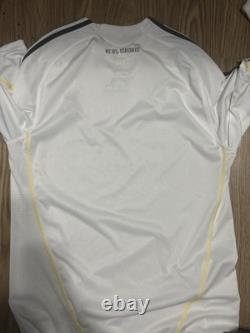 Authentic Real Madrid 2009/10 Home Jersey Size Large Product Code E84352