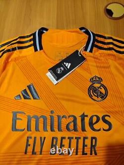 Authentic Real Madrid 2024 2025 away Size M Adidas shirt jersey soccer football