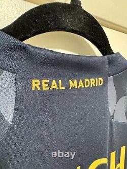 Bellingham #5 Mens EXTRA LARGE Adidas Real Madrid Away Champions League Jersey