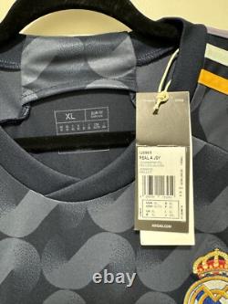 Bellingham #5 Mens EXTRA LARGE Adidas Real Madrid Away Champions League Jersey
