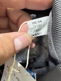 Endrick #16 Men's LARGE Adidas Real Madrid Authentic Third Jersey