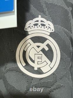 Endrick #16 Men's LARGE Adidas Real Madrid Authentic Third Jersey