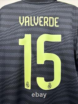Fede Valverde #15 Men's MEDIUM Real Madrid Third Champions League Jersey