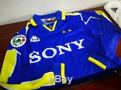 JUVENTUS away 1996/97 shirt ZIDANE #21 France-Real Madrid-Kappa-Jersey (M)
