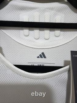 Mbappe #10 Mens MEDIUM Adidas Real Madrid Home Authentic Jersey