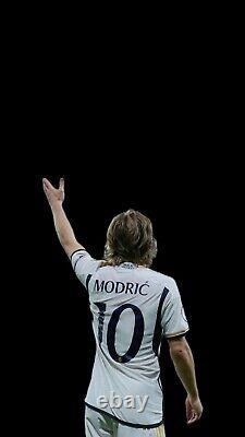 Modric #10 Men's MEDIUM Adidas Real Madrid Authentic Champions Final Jersey