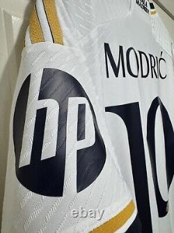 Modric #10 Men's MEDIUM Adidas Real Madrid Authentic Champions Final Jersey
