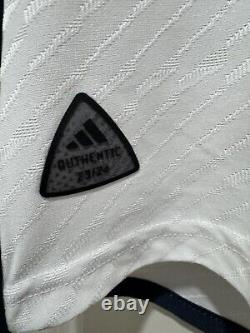 Modric #10 Men's MEDIUM Adidas Real Madrid Authentic Champions Final Jersey