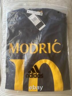Modric #10 Mens LARGE Adidas Real Madrid Away Jersey Stadium Champions League