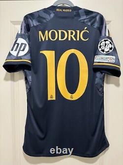 Modric #10 Mens MEDIUM Adidas Real Madrid Away Jersey Stadium Champions League