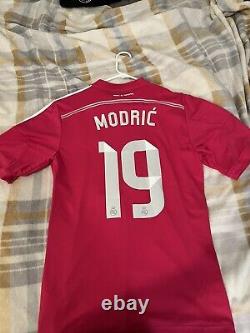 Modric Real madrid jersey 2014/15 Size M BNWT