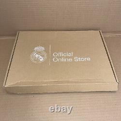REAL MADRID Away Kit 2022-23 Benzema 9 USA Tour Number Set Size Large with Box