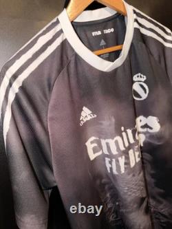 REAL MADRID HUMAN RACE 2020-2021 ORIGINAL JERSEY Size L