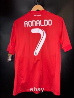 REAL MADRID RONALDO 2011-2012 ORIGINAL JERSEY Size M REAL MADRID RONALDO 2011-2012 ORIGINAL JERSEY Size M