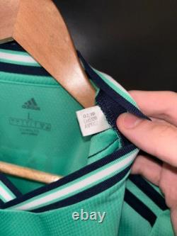 REAL MADRID VALVERDE 2019-2020 ORIGINAL PLAYER JERSEY Size L