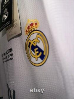 Real Madrid 15/16 Ronaldo #7 Long Sleeve Champions League Final Jersey Men Large