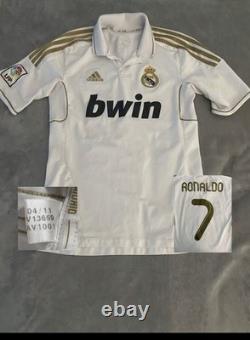 Real Madrid 2011 2012 Authentic Home Kit Soccer Jersey / Football Shirt V13659