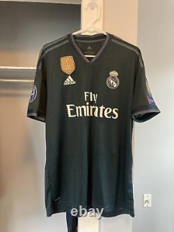 Real Madrid 2018/19 Away Soccer Jersey No Name/Number Adidas Men's Size L UCL