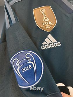 Real Madrid 2018/19 Away Soccer Jersey No Name/Number Adidas Men's Size L UCL