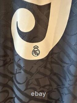 Real Madrid 2025 Third Jersey. Mbappe #7. Size Medium BNWT