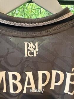 Real Madrid 2025 Third Jersey. Mbappe #7. Size Medium BNWT