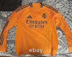 Real Madrid 24/25 Away Jersey Medium LS BNWT HEAT. RDY Authentic IT5194