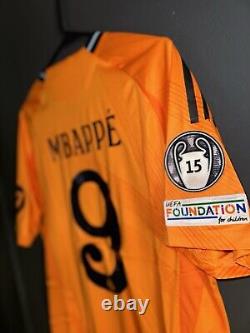 Real Madrid 24/25 Size Large Kylian Mbappe #9 Player Version Away Jersey