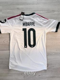 Real Madrid 26/27 Home Jersey #10 Kylian Mbappe Size M