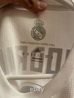 Real Madrid Authentic Home Jersey 2015-2016 Luka Modric #19