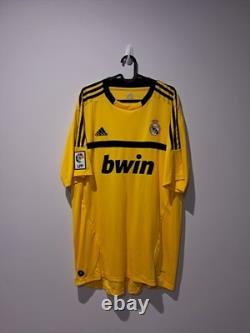 Real Madrid GK Home Shirt Jersey 2011/2012 No. 1 Casillas Size 2XL