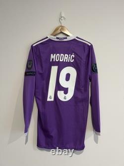 Real Madrid Jersey 2016-17 Away L/S Men's Shirt No. 19 Modric Size XL