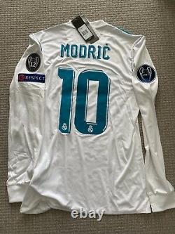 Real Madrid Long Sleeve Modric 2017-2018 Home Jersey Size Small. Cwc/ucl Patches