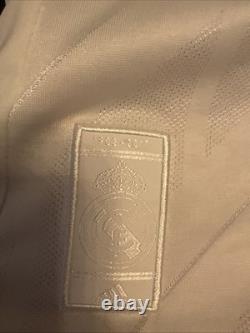 Real Madrid Ronaldo 2017-2018 Home Size Medium Football Shirt Soccer Jersey LS