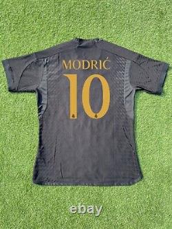 Real Madrid Third Men's Medium Modric Jersey