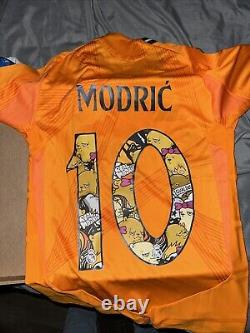 Real Madrid jersey 23/24 Limited Edition authentic Away Jersey. XS MODRIC 10