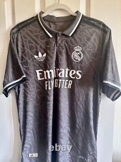 Real Madrid third kit 24/25 Short sleeve slim fit Large no number