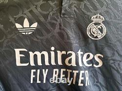 Real Madrid third kit 24/25 Short sleeve slim fit Large no number