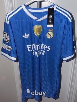 Real madrid 25/26 third kit vini jr, size XL they run small