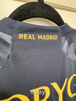 Rodrygo #11 Mens LARGE Adidas Real Madrid Away Jersey Champions League Fan