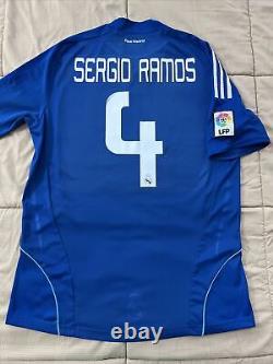 Sergio Ramos #4 Real Madrid Mens MEDIUM Away Vintage Jersey