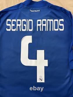 Sergio Ramos #4 Real Madrid Mens MEDIUM Away Vintage Jersey