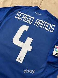 Sergio Ramos #4 Real Madrid Mens MEDIUM Away Vintage Jersey