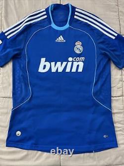 Sergio Ramos #4 Real Madrid Mens MEDIUM Away Vintage Jersey